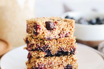 Blueberry quinoa bars 11.jpg