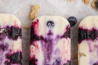 Blueberry cheesecake freezer pops 04.jpg
