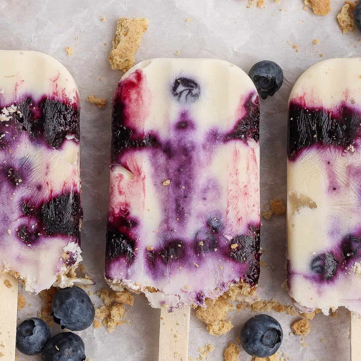 Blueberry cheesecake freezer pops 04.jpg