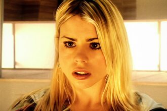 A throwaway doctor who line hints billie piper will play 2 different characters in season 16.jpg