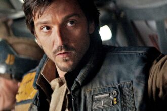 Diego luna as cassian andor in rogue one.jpg