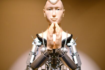 Mindar robot color gettyimages 1129444022 1 .jpg