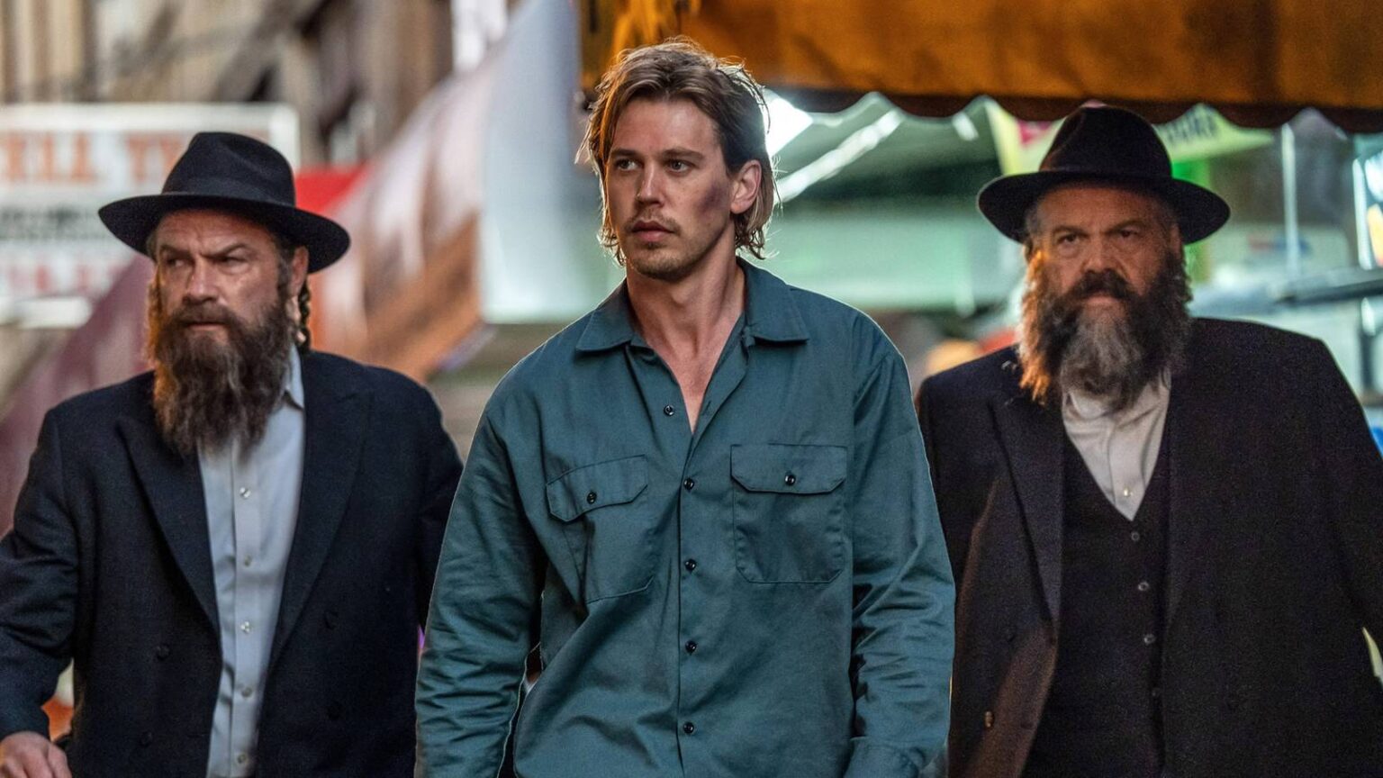 Caught stealing austin butler walking.jpg