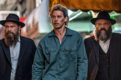 Caught stealing austin butler walking.jpg