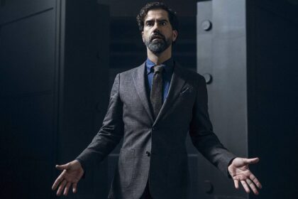 Cipher with his hands out in gen v season 2 1.jpg