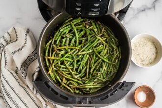 Frozen green beans air fryer social1 1.jpg