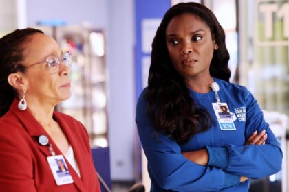 S epatha merkerson as sharon goodwin and marlyne barrett as maggie lockwood in chicago med.jpg