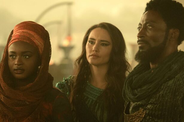 Uhura la an and m benga strange new worlds.jpg