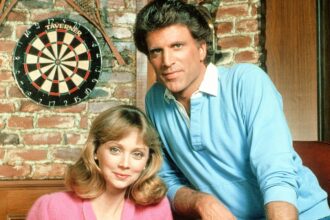 Diane and sam in cheers.jpg
