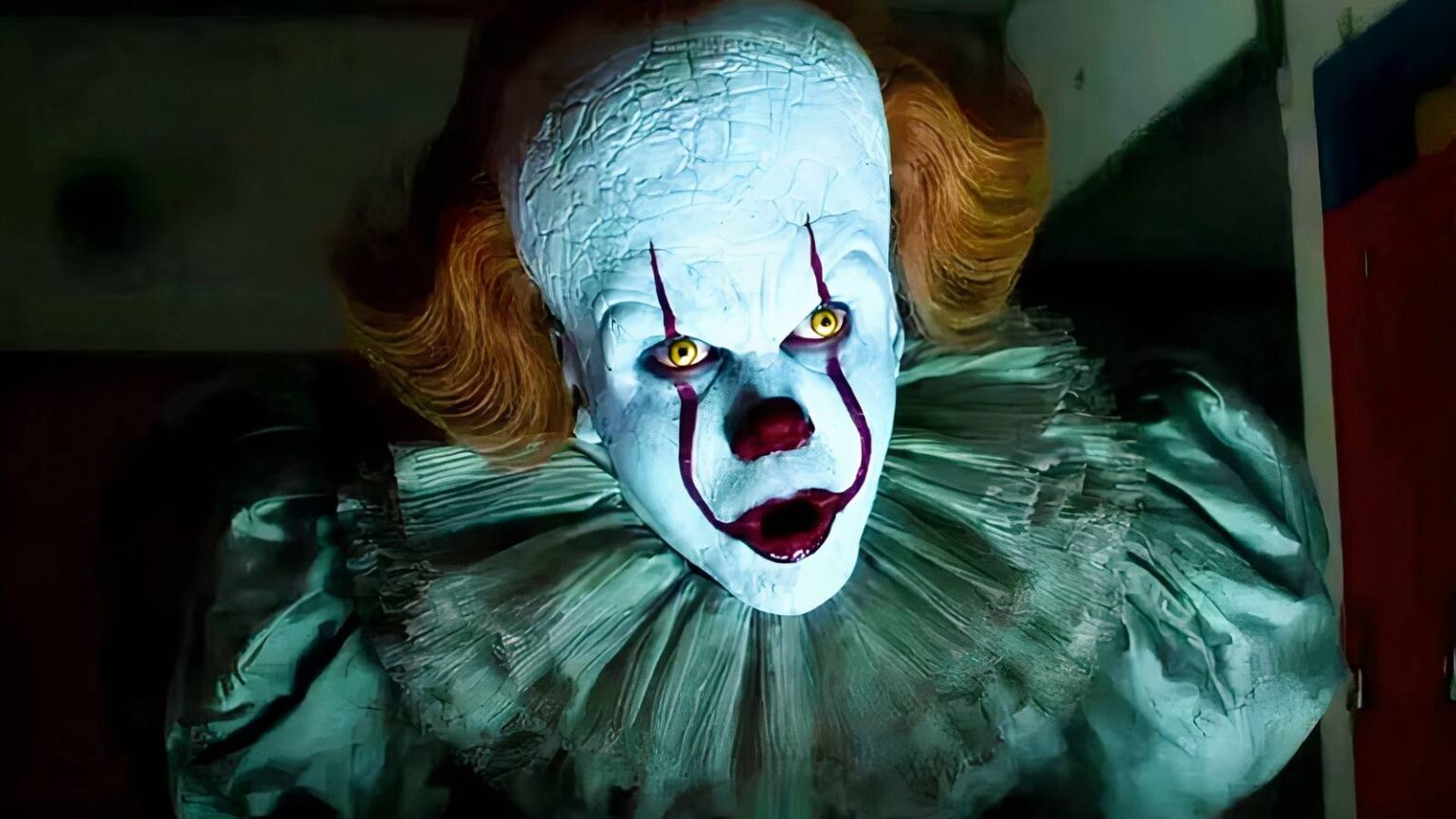 Pennywise looking creepy in it welcome to derry.jpg