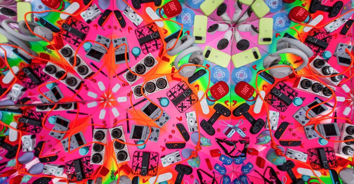 257851 2025 main holiday gift guide akrales 6427.jpg