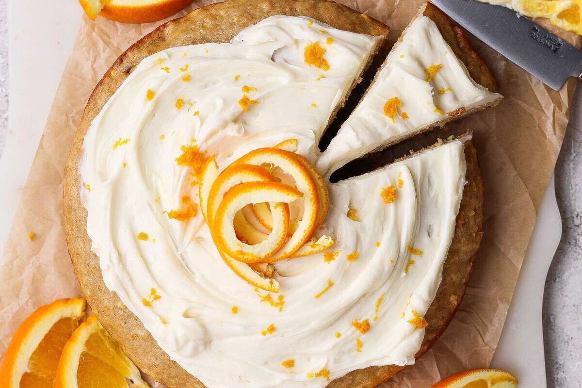 Whole orange cake 04.jpg
