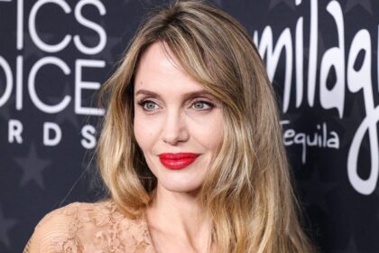 Angelina jolie 1 scaled e1743009988232.jpg