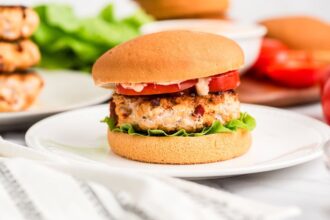 Chipotle chicken burger social1 9505.jpg