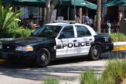 Miama police car pixabay.jpg