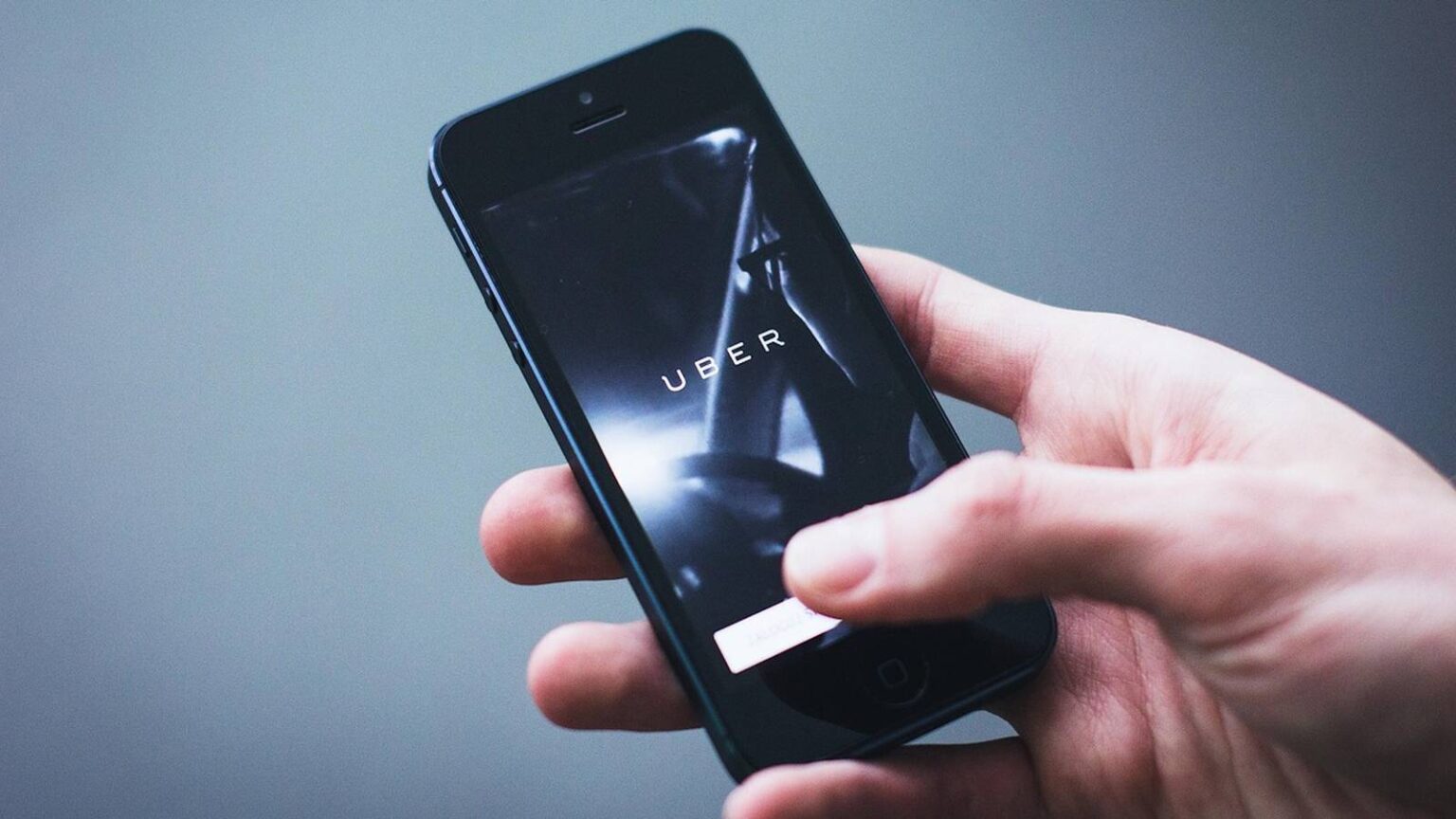 Uber phone pixabay.jpg