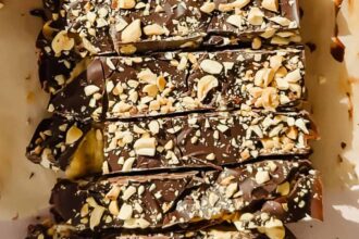 Chunky monkey date bars 07.jpg