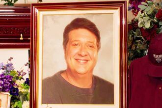 Lance barber as george in young sheldon 16.jpg