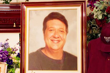 Lance barber as george in young sheldon 16.jpg