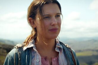 Millie bobby brown as eleven in the stranger things ending.jpg