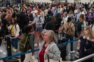 108280840 1774009207560 gettyimages 2267034013 tsa dhs funding.jpeg