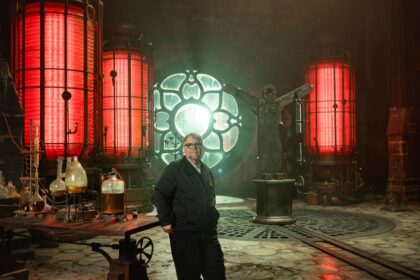 Lab batteries 1 guillermo deltoro 0001 r.jpg