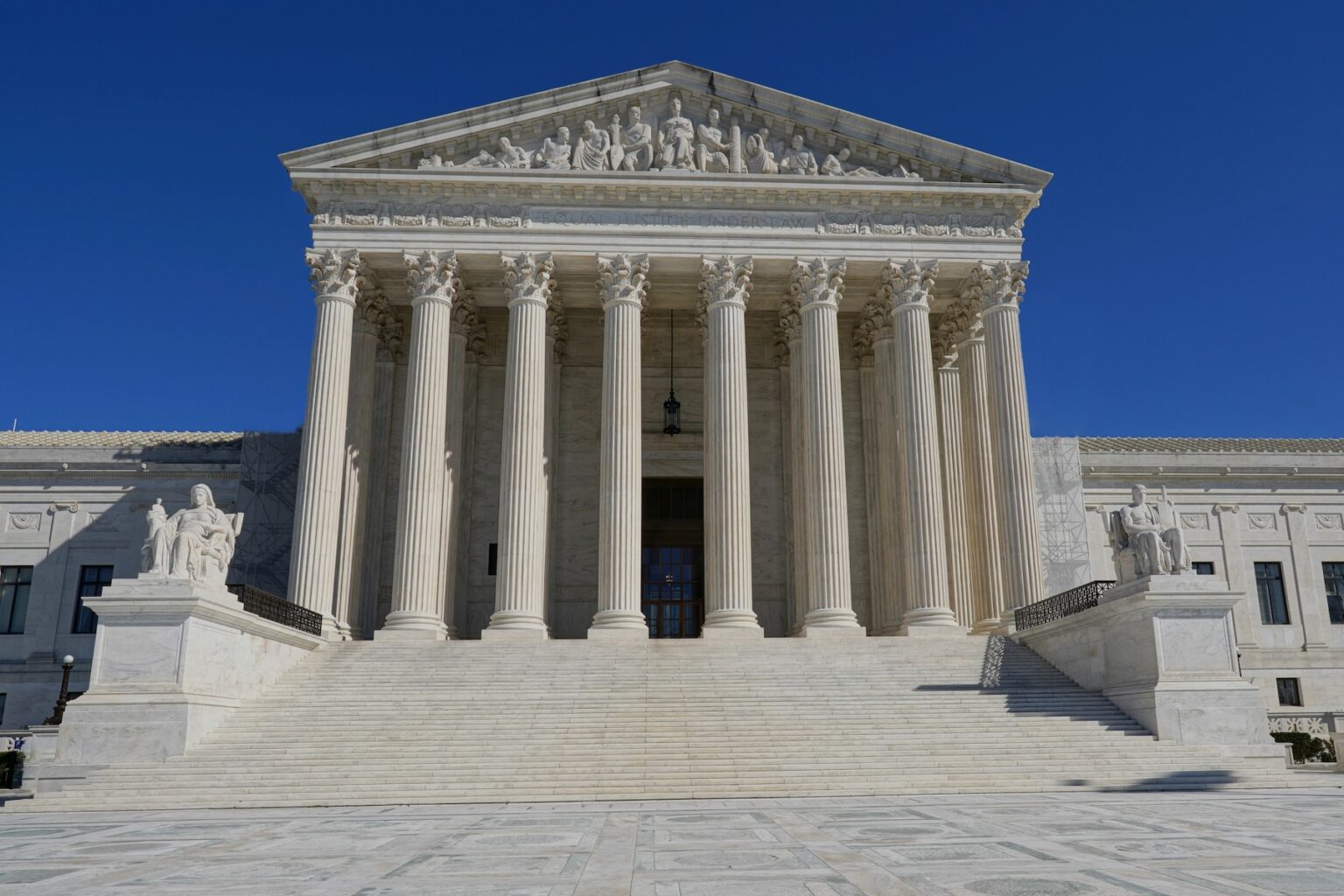 Supreme court of the united states.jpg