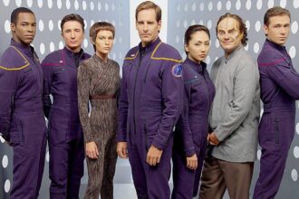 Star trek enterprise season 1 crew.jpg