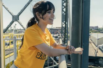 Jenna ortega as mabel in finestkind.jpg