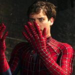 Tobey maguire as peter parker in spider man 2.jpg