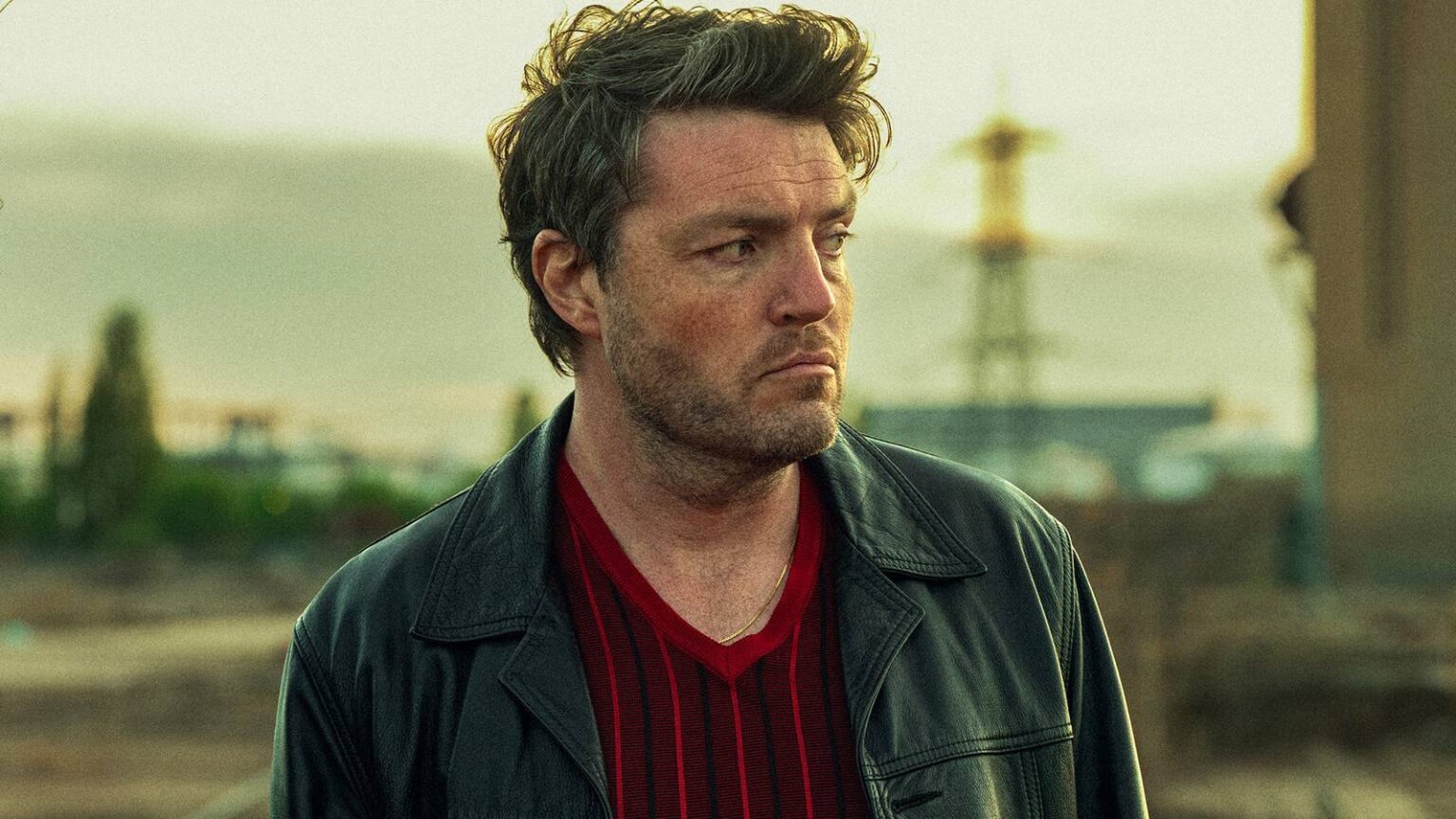 Tom burke as guy in legends on netflix.jpg
