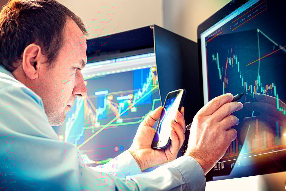 Urlhttps3a2f2fg.foolcdn.com2feditorial2fimages2f8639702fstock trader analyst fund manager b.jpeg