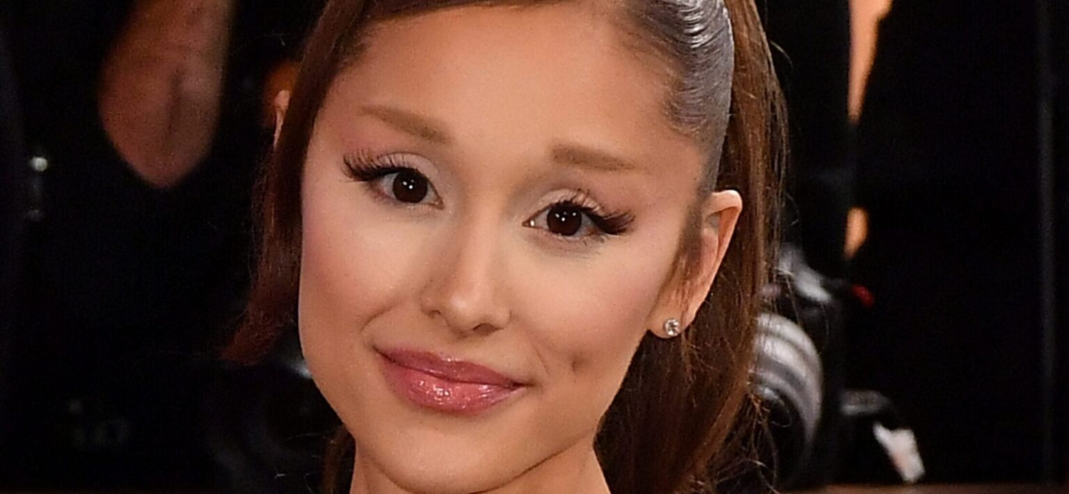 Ariana grande scaled e1780064973869.jpg
