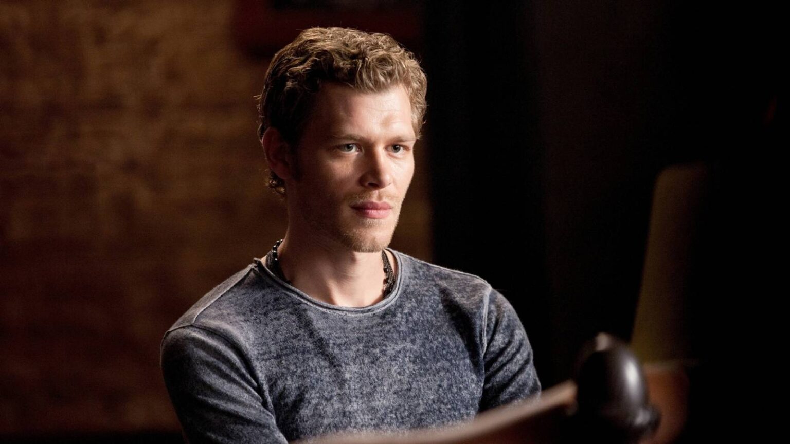 Joseph morgan as klaus in the vampire diaries season 3.jpg