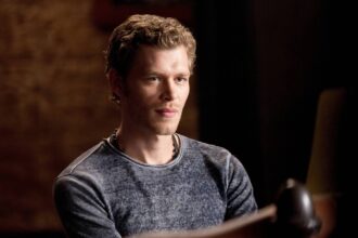 Joseph morgan as klaus in the vampire diaries season 3.jpg