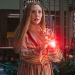 Wanda conjuring magic in wandavision.jpg