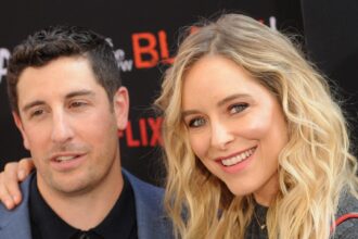 Jason biggs and jenny mollen scaled.jpg