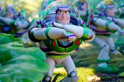 Buzz lightyear leading a team of buzzes through a forest in toy story 5.jpg
