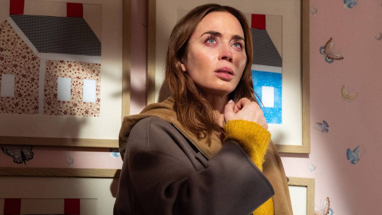 Emily blunt as margaret fairchild in disclosure day.jpg