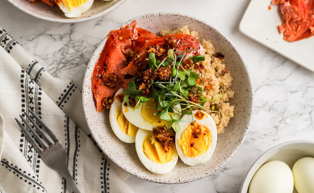 Smoked salmon quinoa bowl social 1.jpg