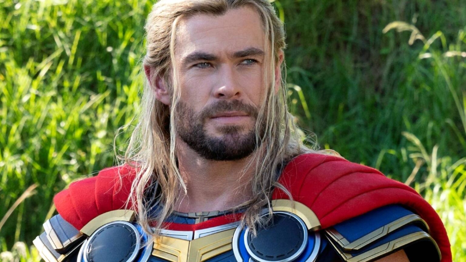 Thor smiling in the mcu s love and thunder.jpg